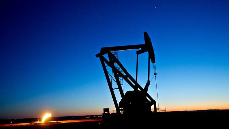 Oil gains over 3% as Middle East tension piles up