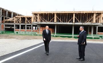 Azərbaycan Prezidenti 3042 məcburi köçkün ailəsi üçün yaşayış binalarından ibarət məhəllələrdə tikinti işlərinin gedişi ilə tanış olub - YENİLƏNİB