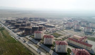Azərbaycan Prezidenti 3042 məcburi köçkün ailəsi üçün yaşayış binalarından ibarət məhəllələrdə tikinti işlərinin gedişi ilə tanış olub - YENİLƏNİB