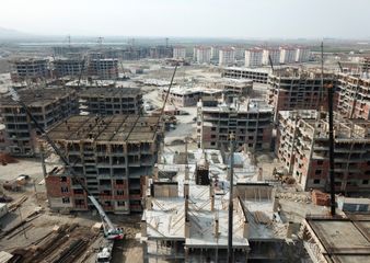 Azərbaycan Prezidenti 3042 məcburi köçkün ailəsi üçün yaşayış binalarından ibarət məhəllələrdə tikinti işlərinin gedişi ilə tanış olub - YENİLƏNİB