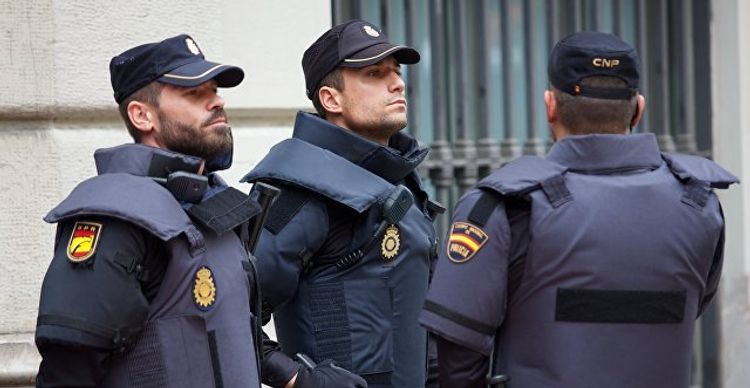 Испанская полиция изъяла 4 тонны кокаина на судне у берегов Галисии