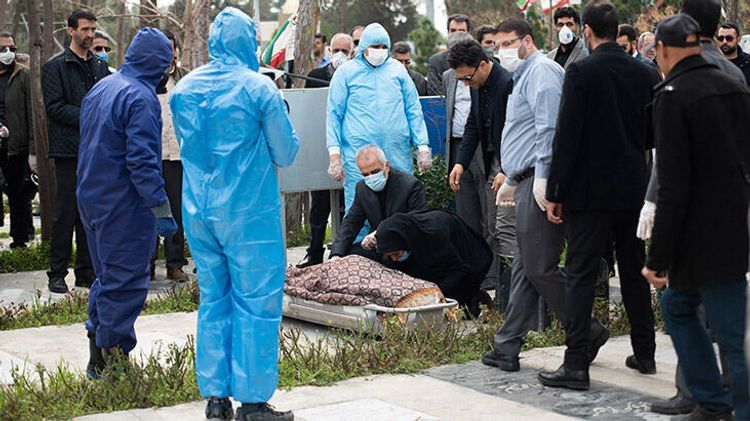 В Иране число умерших от отравления алкоголем достигло 796
