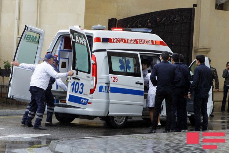 В Баку от отравления уксусной эссенцией умерла 78-летняя женщина
