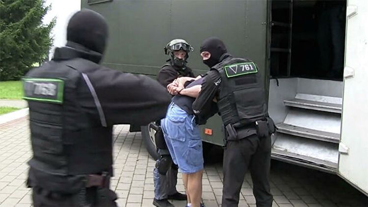 Задержанных в Беларуси россиян допросили с участием адвокатов