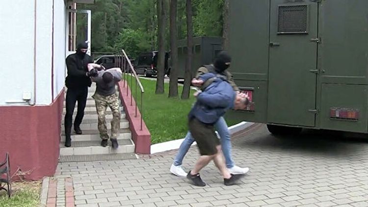 В отношении 33 россиян в Белоруссии избрана мера пресечения в виде заключения под стражу