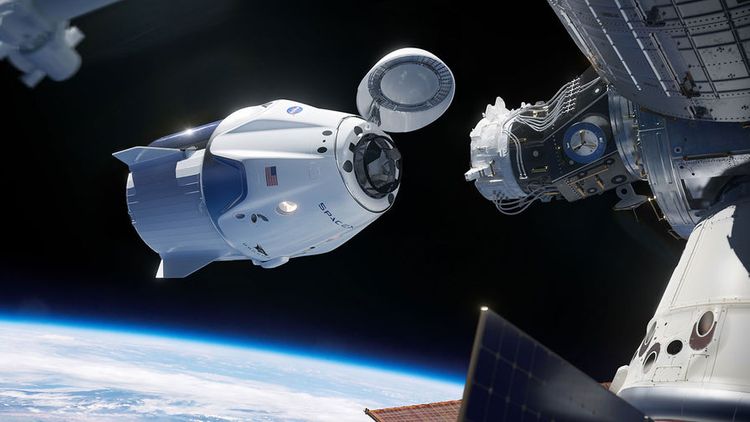 Crew Dragon с двумя астронавтами отстыковался от МКС и взял курс на Землю