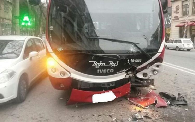 Two passenger buses collided in Baku