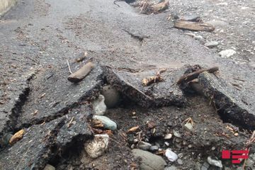 Сель затопил дорогу Исмаиллы-Габала, вода проникла в дома – ФОТО