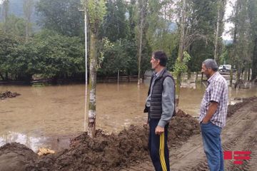 Сель затопил дорогу Исмаиллы-Габала, вода проникла в дома – ФОТО