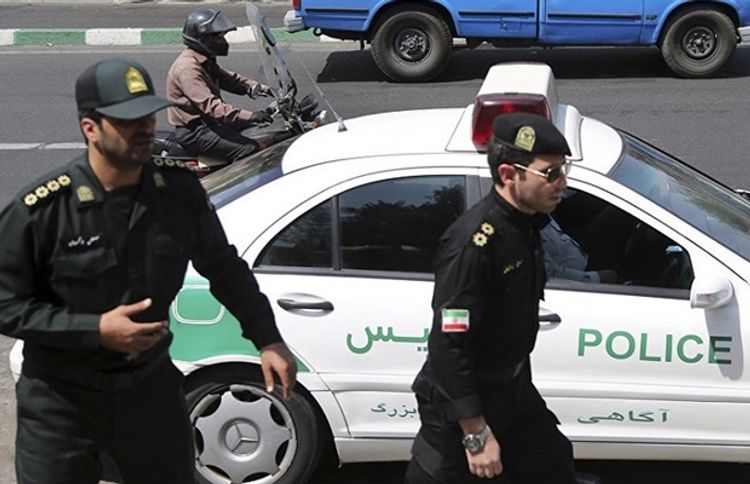 İranda səs bombası partladılıb, 4 polis yaralanıb