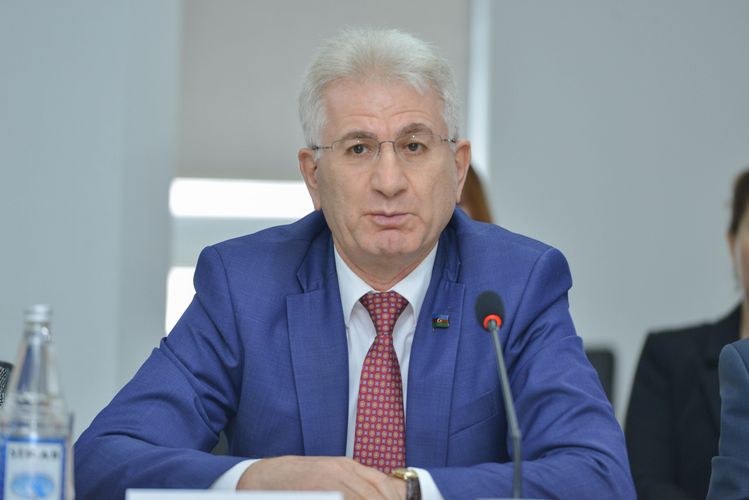 Millət vəkili: “Təhsilin bu şəraitdə səmərəli təşkili üçün yollar araşdırılmalıdır”