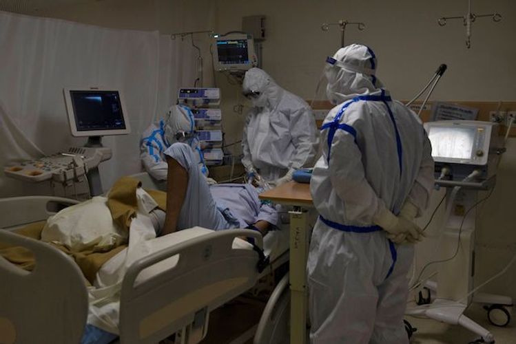 Hindistanda koronavirus xəstələrinin müalicə aldığı xəstəxanada yanğın olub, 8 nəfər ölüb