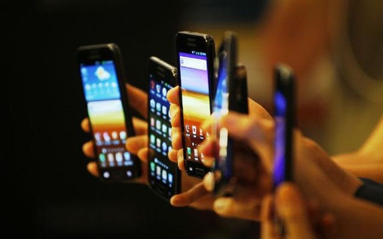 Azərbaycana mobil telefonların idxalı kəskin artıb