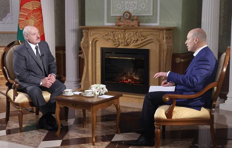 Lukaşenko Putini böyük qardaş adlandırıb
