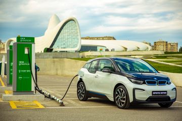 “Improtex Motors” şirkəti ilk dəfə BMW İ3 elektromobilini təqdim edib