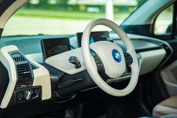 “Improtex Motors” şirkəti ilk dəfə BMW İ3 elektromobilini təqdim edib