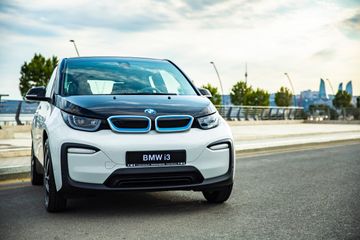 “Improtex Motors” şirkəti ilk dəfə BMW İ3 elektromobilini təqdim edib