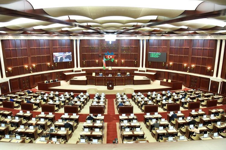 Azerbaijani parliament adopts amendments to state budget for 2020 