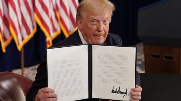 Trump signs relief order after talks at Congress collapse
