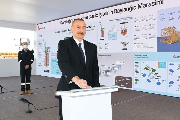 Президент Ильхам Алиев принял участие в церемонии отправки в море опорного блока месторождения «Карабах»  - ОБНОВЛЕНО