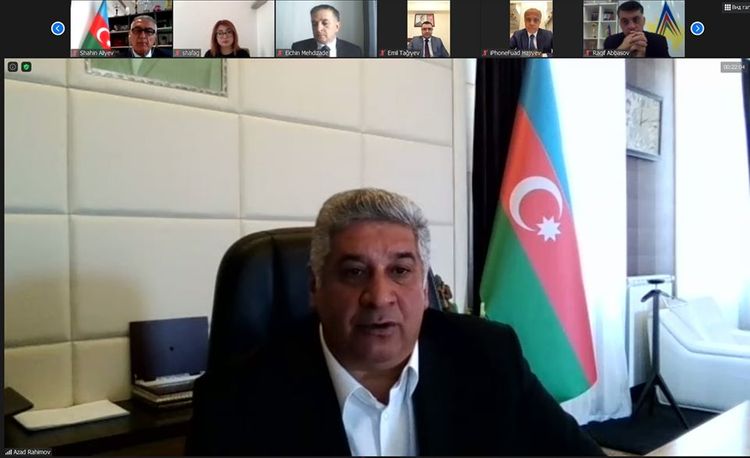 Azad Rəhimov: “İdmançılarımızın bəzilərinin taksi sürücüsü kimi fəaliyyətə başlamaları haqda xəbərlər məni çox narahat edir”