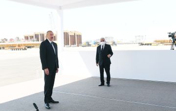 Prezident İlham Əliyev “Qarabağ” yatağının dayaq blokunun dənizə yola salınması mərasimində iştirak edib - YENİLƏNİB