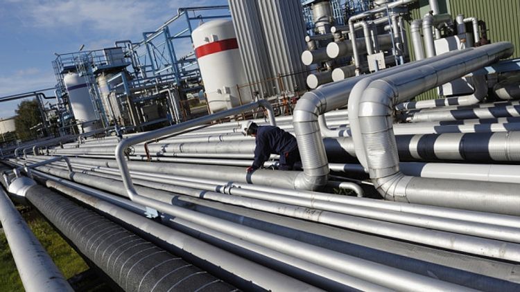 На нефтеперерабатывающие заводы Украины перевезено 11,3 тыс. тонн азербайджанской нефти