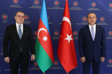 Azərbaycan və Türkiyə XİN başçıları arasında geniş tərkibli görüş keçirilib - YENİLƏNİB