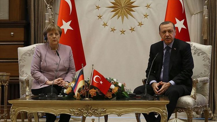 Эрдоган и Меркель обсудили ситуацию в Восточном Средиземноморье