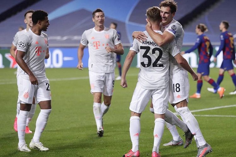 «Бавария»  вышла в полуфинал ЛЧ, разгромив «Барселону» со счетом 8:2