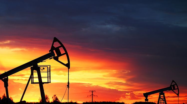 Страны ОПЕК+ в июле сократили добычу нефти на 9,2 млн б/с