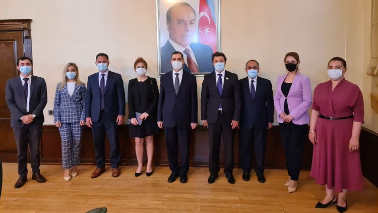 Председатель азербайджанской общины Нагорно-карабахского региона встретился с послом Турции