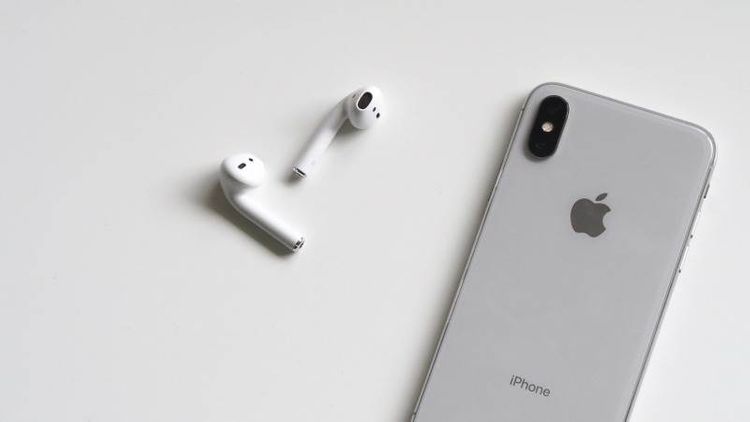Apple launches Apple Music radio