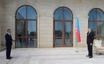 Prezident İlham Əliyev Özbəkistanın yeni səfirinin etimadnaməsini qəbul edib - YENİLƏNİB