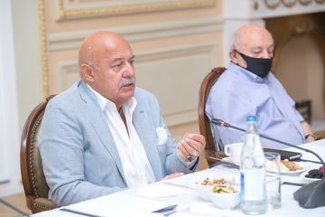 Bir qrup tanınmış mədəniyyət və incəsənət xadimi ilə görüş keçirilib