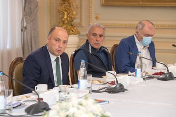 Bir qrup tanınmış mədəniyyət və incəsənət xadimi ilə görüş keçirilib