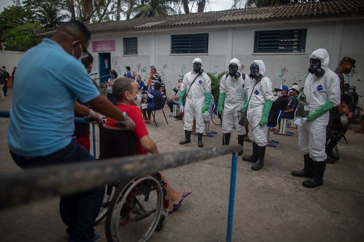 Braziliyada koronavirusa yoluxma sayı 3,4 milyonu keçib