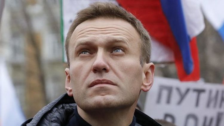 Alexei Navalny connected to ventilator, he is unconscious - UPDATED