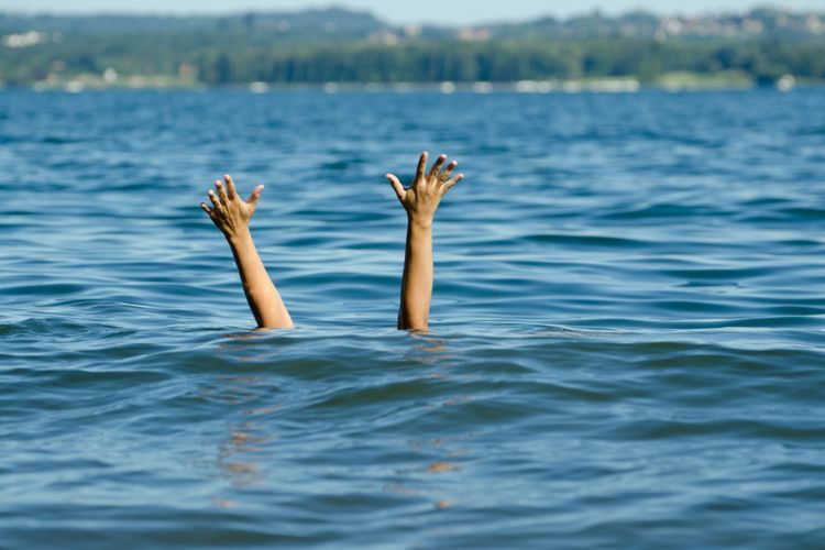 В Баку один человек утонул в море
