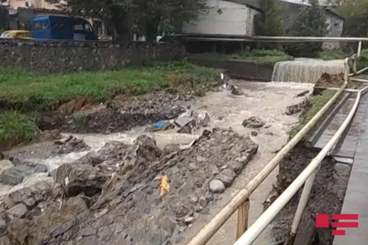 Проливные дожди нанесли ущерб в Шеки – ФОТО 