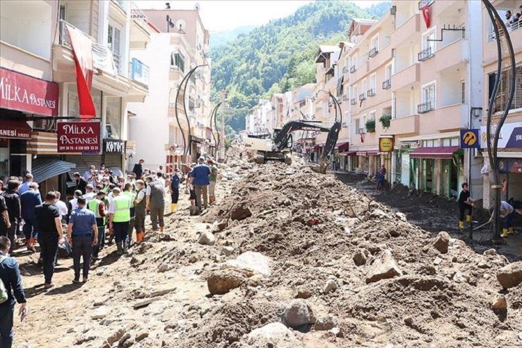 Türkiyədə sel qurbanlarının sayı 8-ə çatıb - YENİLƏNİB-3