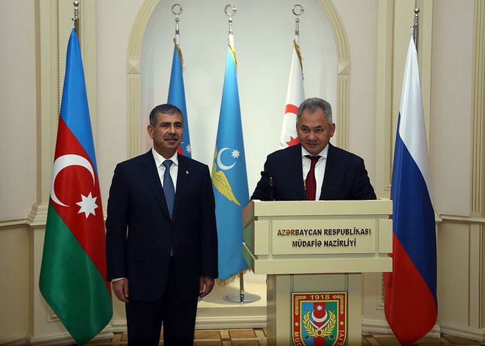 Azerbaijani defence minister meets with Russian counterpart