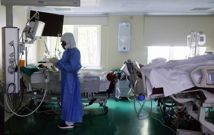 В России за сутки выявили 4 676 заразившихся коронавирусом