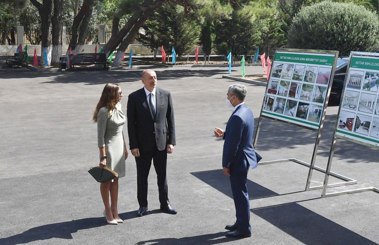  President Ilham Aliyev and first lady Mehriban Aliyeva attended opening of Sattar Bahlulzade Culture House in Surakhani district