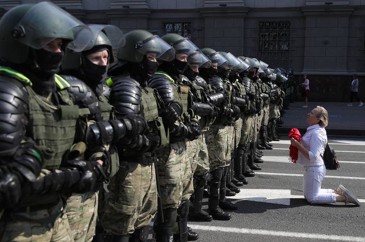 Minskdə keçirilən aksiyalarda güc strukturları ilə etirazçılar arasında toqquşma olub