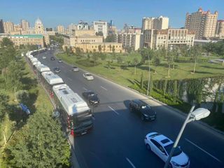 В Баку для устранения плотности пассажиров на линию выпущены новые автобусы 
