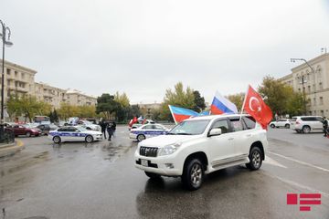 Laçının azad edilməsi münasibəti ilə Bakıda avtoyürüş keçirilib - FOTOSESSİYA
