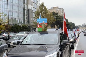 Laçının azad edilməsi münasibəti ilə Bakıda avtoyürüş keçirilib - FOTOSESSİYA