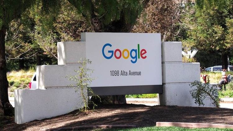 Google starts outdoor meetings amid pandemic