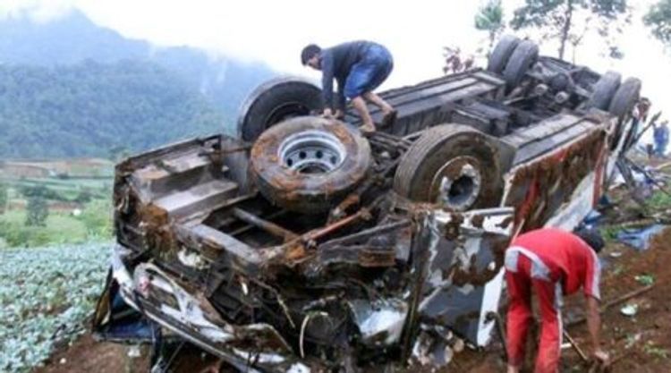 One killed as truck overturned in Azerbaijan